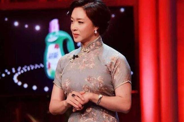 女人要什么？在物质和一个傻傻对她好的男人面前，大部分女人 还是会选择对她好的男人。别说她走了是因为你没钱，当初是她在你没钱的时候选择了你。也许更多的时候多问问自己，你有没有给她足够的踏实感和安全感？


很多时候，女人的离开都是因为没有足够的安全感，让她觉得不踏实，看不到希望！任何女人都有一颗想被保护的心，女强人不过是隐藏了脆弱的一面而已，请你好好呵护身边爱你的女人，不要让她独立到让人心疼。


再强势的女人遇到喜欢的男人也会柔情似水。如果可以依靠，没有哪个女人愿意做女汉子。所以不要说女人强势，只是你驾驭不了而已。