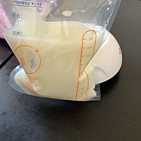 挤奶挤奶，宝宝吃完后每天都要挤，好烦啊