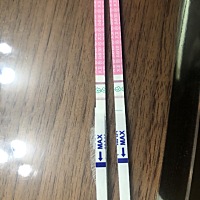 请问 明天姨妈日 今天排卵试纸如下图，是怀孕了吗