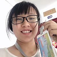 接大宝放学，外面太热了……回家