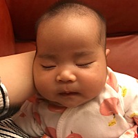 1个半月的小胖妞😂睡觉的样子最可爱了❤️