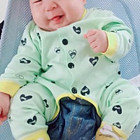 🌙 希望这个夏天  天气凉一点  西瓜甜一点  我更爱一点