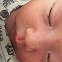 睫毛长出来了，嘻嘻