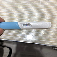 请问一下各位大神，是有了吗，我晚上测的怕咋胡，排卵已经有8天到9天了