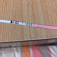 这是快要排卵了吧，昨天晚上有同房，老公今天出差明天晚上才能回来，不知道明天晚上再同房还来不来的及...