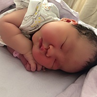 可爱的睡姿.出生第3天～