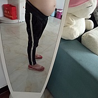 肚子皮撑得好动有点像辣椒水摸上去的感觉，宝马们我的35 2去检查胎儿大一个周有经验的宝妈们看看是配齐...