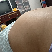 20周啦！还是吐的死去活来，真是要命啊！小家伙会动了，这两天一晚一晚的睡不着😂