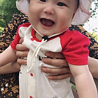 宝宝都快六个月了！想想这一年好快啊😅