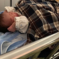 6月10号卸货女宝宝一枚，好幸福，整个孕期都没遭罪，10号下午2点多轻微阵痛，7点多破水开始发作，9...