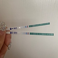 上个月5月9号来的大姨妈，到现在还没来，现在已经35天了，用测孕纸测了一下，这是晨尿测的，大家看看是...