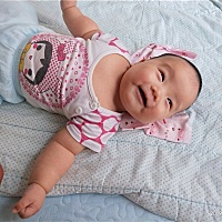 我家豆豆快百天了 就是不翻身