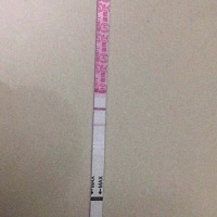 请问测排卵什么时候去医院看卵泡比较合适？金.秀.儿的试纸强阳的时候嘛？