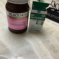 双胞胎孕妇24周，早上起床小腿抽筋，酸胀，现在吃的澳佳宝黄金素和迪巧钙咀嚼片，早上一颗黄金素，晚上...