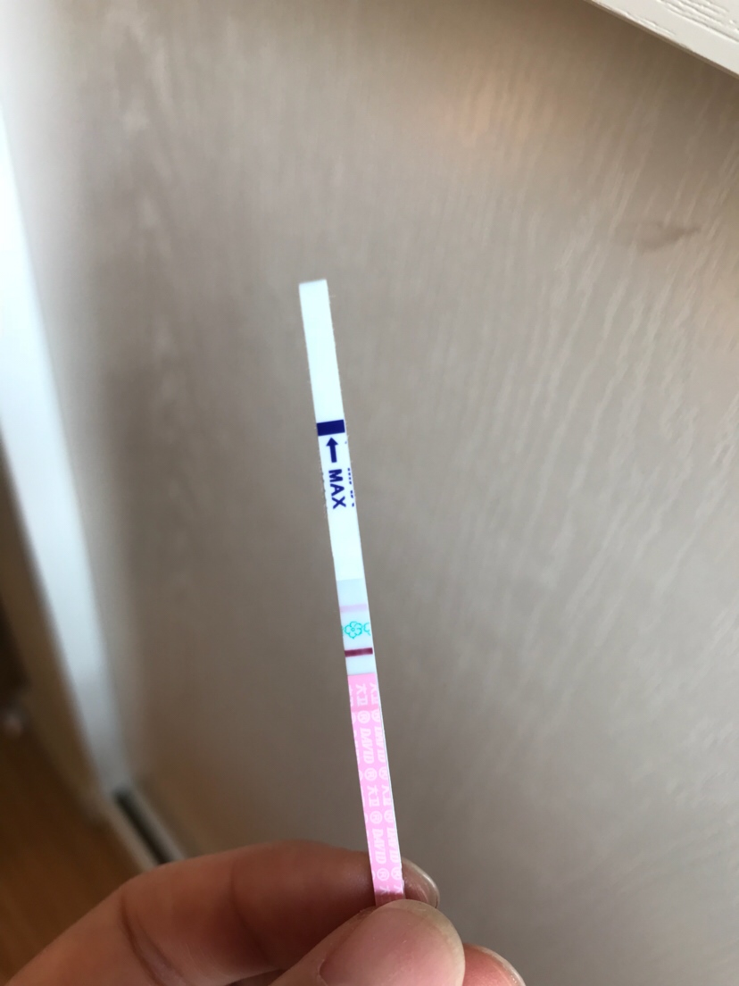 排卵试纸测孕准吗？5月19号末次月经，今天测出浅的双杠。