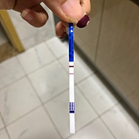 5.14末次月经 平时月经都不太准基本都是延后五六天 今早验了下好神奇。。