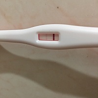 各位小伙伴们，1.2号排卵日，刚刚测的，能确定怀孕了吗？