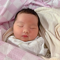 小宝出生啦，想收集一下大家意见，看看哪个名字更好听：罗悦泞、罗湉瑄。