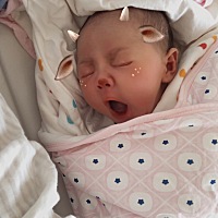 宝宝出生的第七天✌️。 6.10 10:27分 剖腹产6.6斤女宝，那滋味太酸爽，不过看到宝宝的那一刻感觉一...