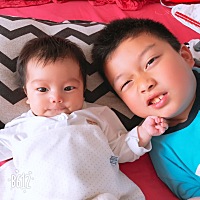 现在生个娃娃太不容易了，啥都要钱，压力大啊！ 大宝和二妹