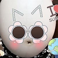 剖腹产8.2斤小猪崽，整个孕期到生产没有妊娠纹🤓😜🤗一直用娇韵诗我觉得挺好的，纯植物精油味道比...