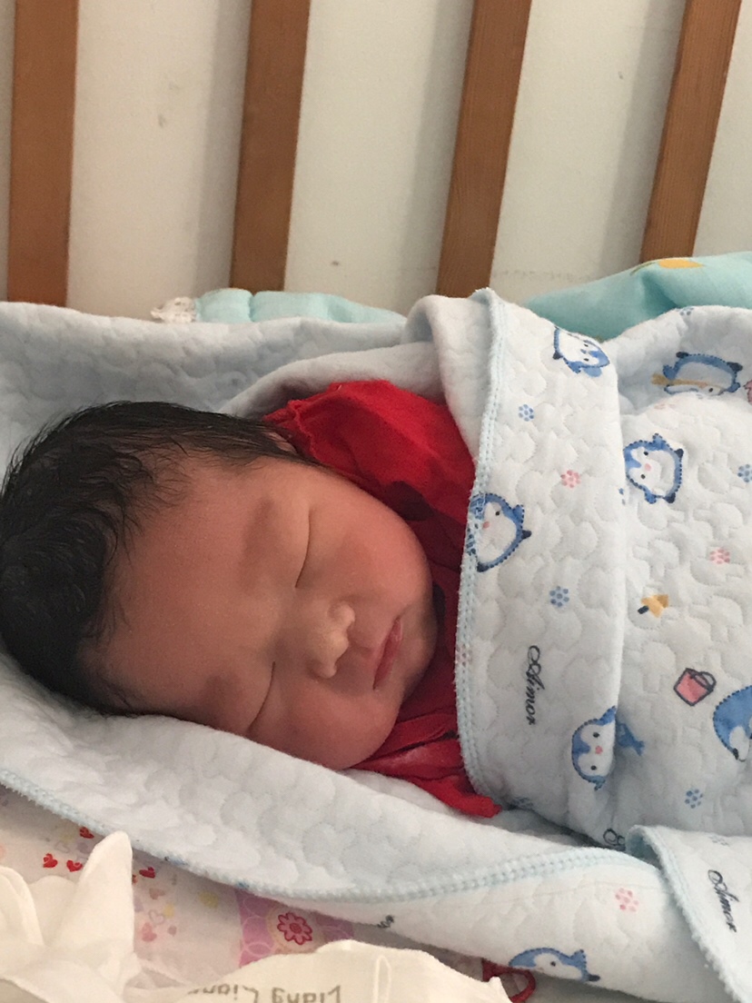 37周剖腹产2胎男宝一枚！