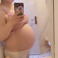 真羡慕怀孕不涨肚子的姐妹们，我怀孕7个多月肚子比别人快生的肚子还大，现在怀孕7个多月胖了50多斤，每...