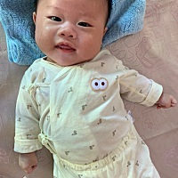 按照农历算，家婆说儿子今天2个月了，感觉好像过得很快，但按天来计算又好像过得很慢。熬过了最痛苦剖腹...