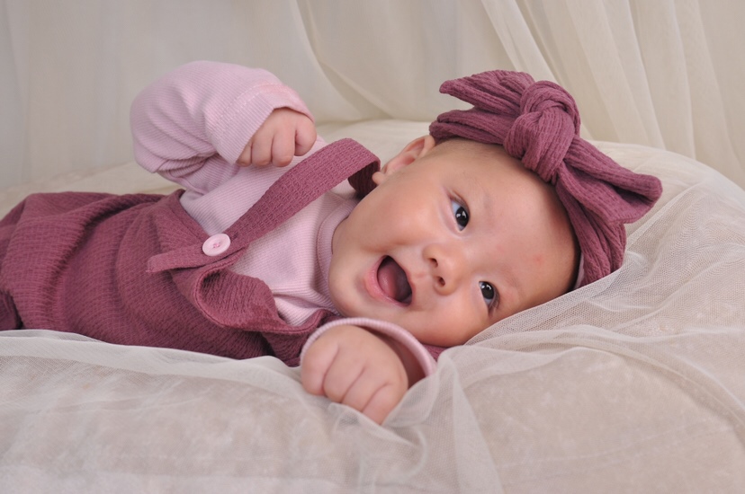 宝宝百天照，发出来纪念一下