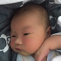 宝宝出生第五天  6.15预产期 经过了你爹的生日 错过了父亲节 在6.18这天打了一天催产素（四袋）才把你生...