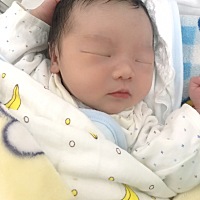 二胎破腹产男宝，这辈子婆婆命，因为本人怕痛一胎破二胎自然也就破腹产，之前大家说二胎会比一胎疼...