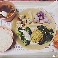 看看月子餐