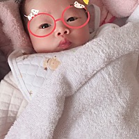 宝贝12天了，每天都有变化，妈妈总是忍不住想😘你，每天喂奶，老腰快不行了，但是看到你这么可爱...