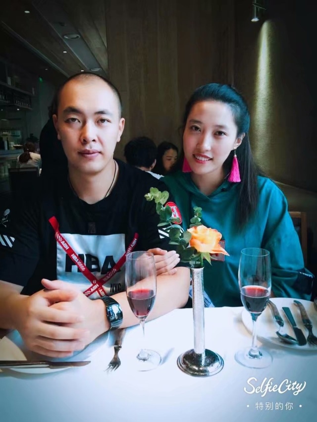 这是2018年616结婚纪念日。哈哈。2019年616我在医院催产啦。。