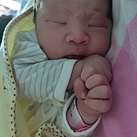 我来给大家报喜了，25号凌晨两点顺产8斤1俩乔治。之前基本每个人都说是女儿，因为肚子小也不长肉整...