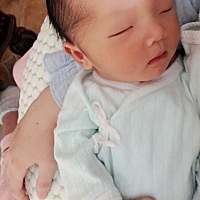 宝宝满一周啦，妈妈爱你。特别爱你。当妈真的幸福。