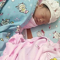 痛了一天一夜  一点都没有紧张 没打无痛  进产房的时候医生教怎么用力  不痛的时候就跟医生说说话   痛...