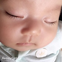 50天宝宝眼睫毛比妈妈的长哎。