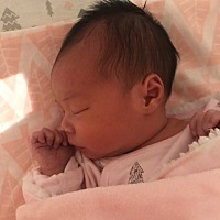 宝宝耳朵附近的这块为什么会有色差……
