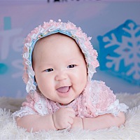 我可爱的宝贝闺女，妈妈爸爸爱你！健健康康快快乐乐成长吧！么么哒！4个月了！
