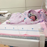 昨天顺利产下男宝宝啦。孕期都说我生男孩结果真如此。孕期变得很爱甜食。二胎产程相当痛苦。晚上10...
