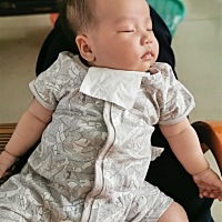 我👼宝宝两个月了，很像一个大朋友哦