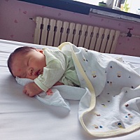 顺产一枚小棉袄，真的是麻麻的天使宝宝👶，无侧切，轻微撕裂，6斤的小猪妹， 麻麻爱你😍