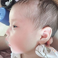 两个月+8天的小公主，一哭二闹三磨人，抱着才肯睡觉一挨床就哭🤦🏻‍♀️