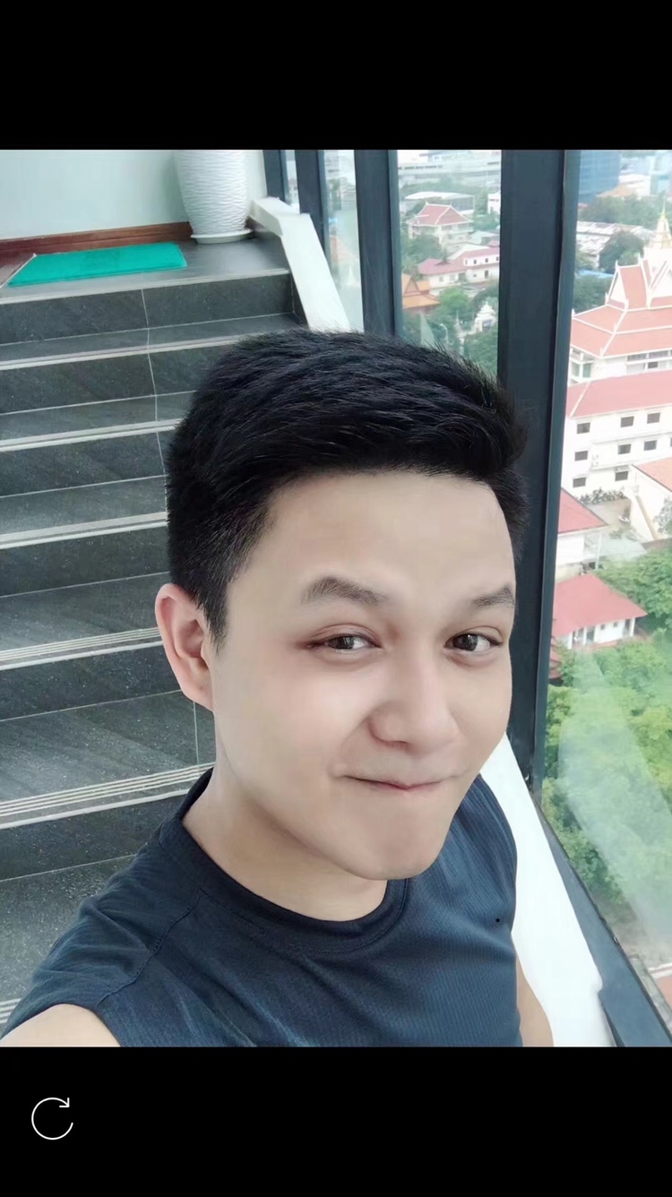 宝宝像不像他爸爸，人家都说像