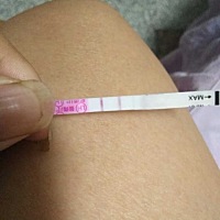(转)孕前到专业的正骨馆进行脊椎、骨盆、耻骨联合等骨骼检查，快来姨妈了，今早测的金秀儿，变淡了很多...