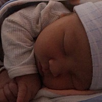 终于回过神了来发个帖子，预产期6.27号，孕期肚子尖尖的两边没长肉，逢人就说我这是男宝，大宝女孩...