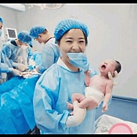 一出生脾气就这么大长大还了得