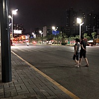 此时此刻我带着宝宝离家出走了 出来后才发现没带身份证 谁能帮帮想想办法 哪里可以带着宝宝过夜