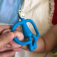 晚上十一点，刚写完稿子挣了点钱，正在吃晚饭……一会娃又要醒了，我又要喂奶，明天早上娃四五点就醒，...